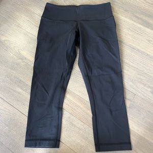Black crop lululemon leggings